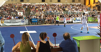Il Palio del basket in piazza del Duomo