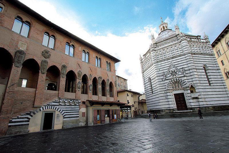 Piazza del Duomo a Pistoia