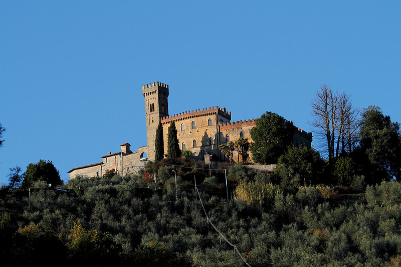 I Borghi di massa e cozzile