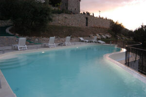 piscina rocca del maestrino sera rid