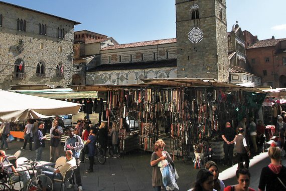 il-mercato-di-piazza-del-duomo