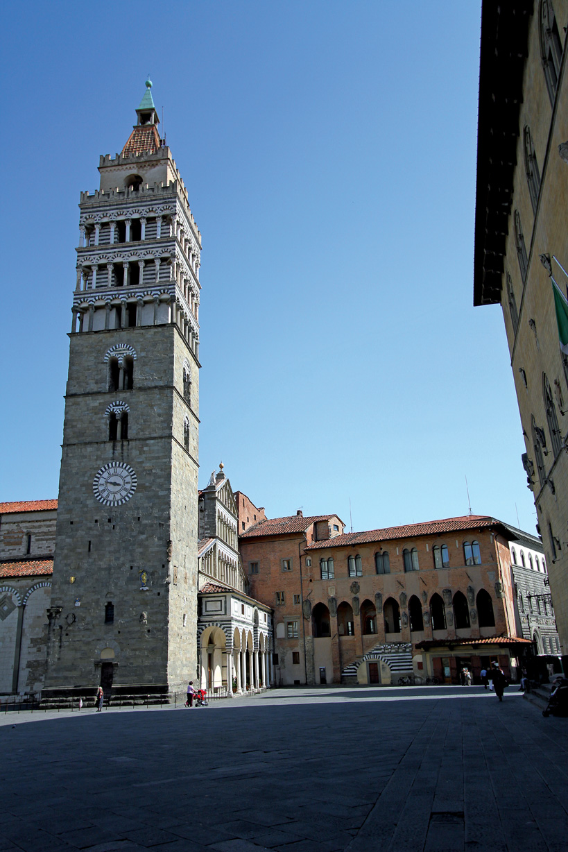 piazza_duomo_pistoia