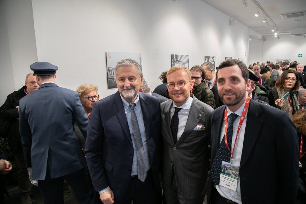 Da sinistra, Vincenzo Ceccarelli Assessore ai Trasporti della Regione Toscana, l'Ing. Luigi Cantamessa Direttore Generale di Fondazione FS e Alessandro Tomasi, Sindaco di Pistoia