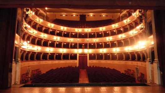 Teatro: alla Pergola Il nome della rosa