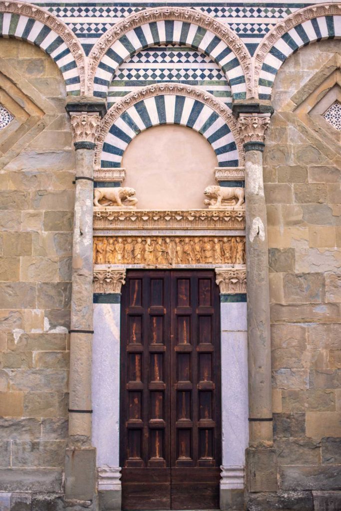 portale chiesa san bartolomeo pistoia